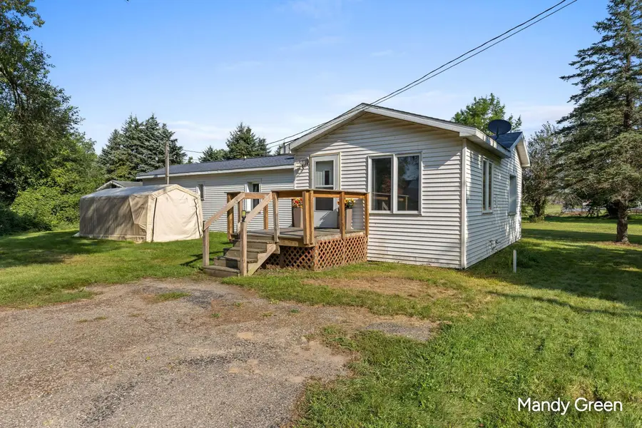 4764 S Greenville Road, Greenville, MI 48838 - #2