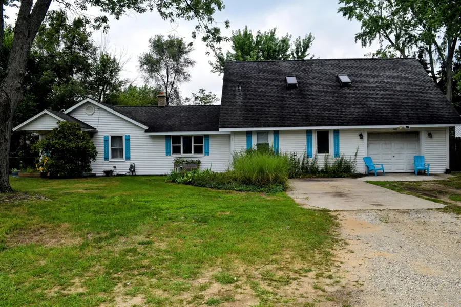 1080 Bellway Avenue, Norton Shores, MI 49441 - #2