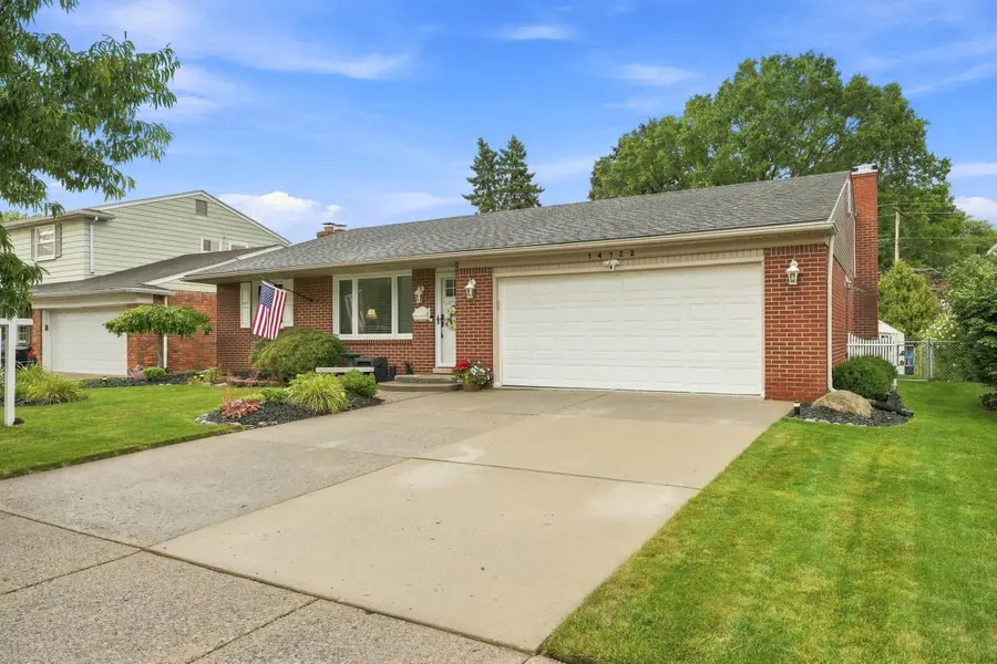 14122 Hubbard Street, Livonia, MI 48154 - #3
