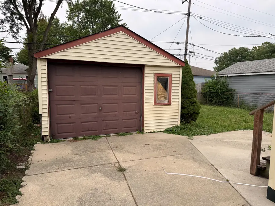 6464 Weddel Street, Taylor, MI 48180 - #2
