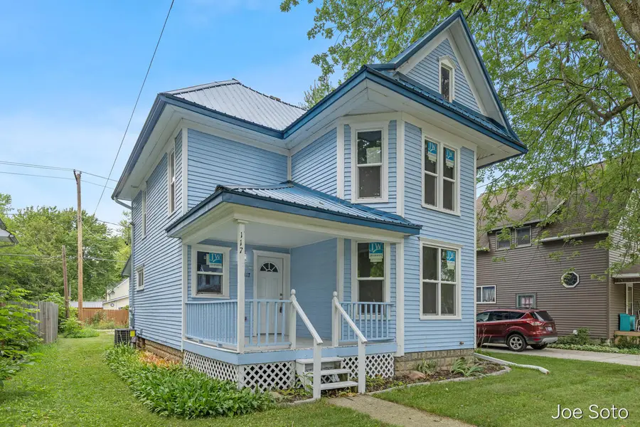 117 E Wright Avenue, Shepherd, MI 48883 - #3