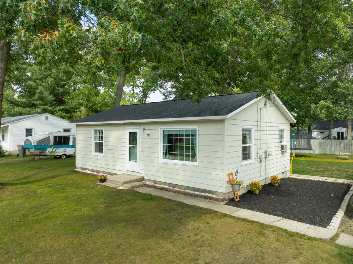 1210 Woodcrest Street, Muskegon, MI 49442 - #1