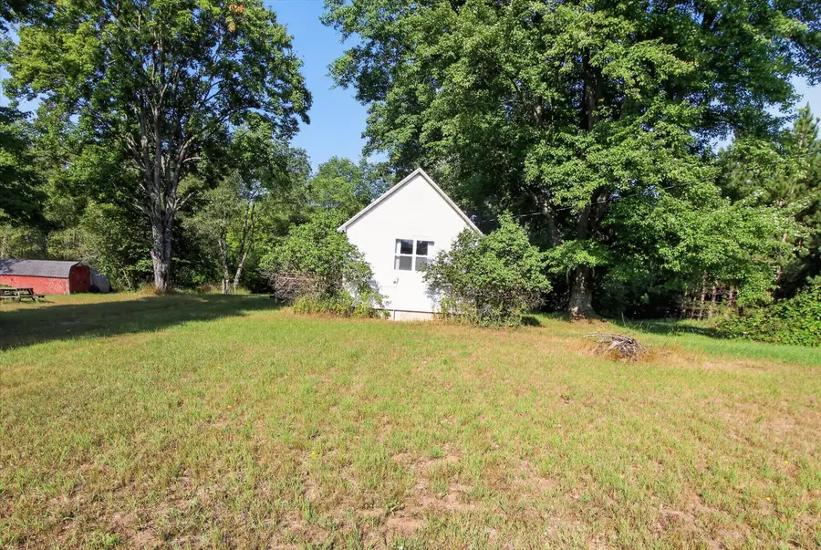 6187 N Oak Avenue, White Cloud, MI 49349 - #2