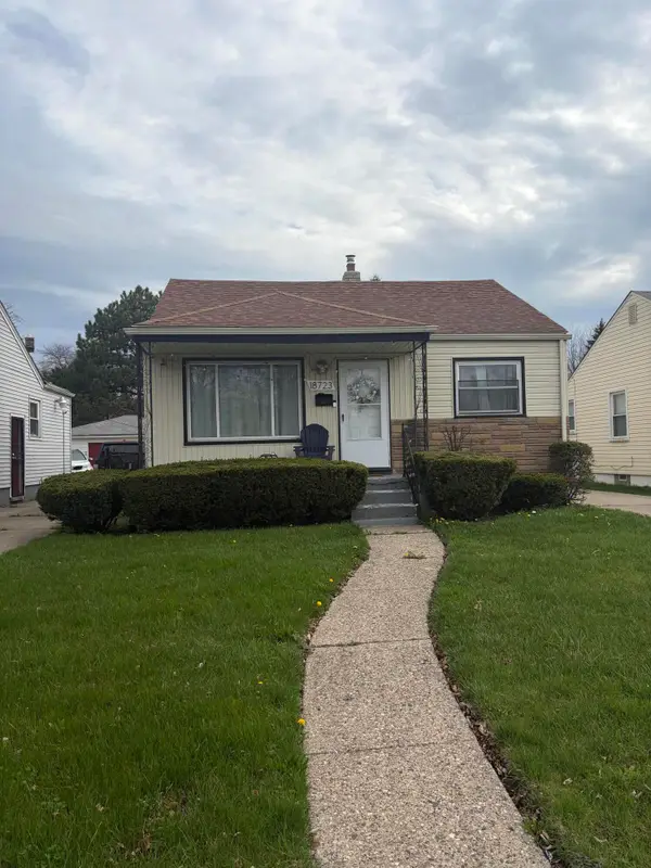 18723 Woodland Street, Harper Woods, MI 48225