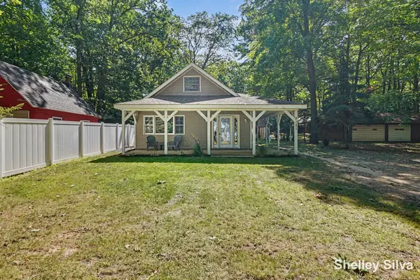 2121 Wolf Lake Drive, Baldwin, MI 49304