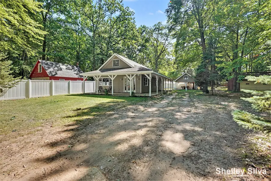 2121 Wolf Lake Drive, Baldwin, MI 49304 - #2