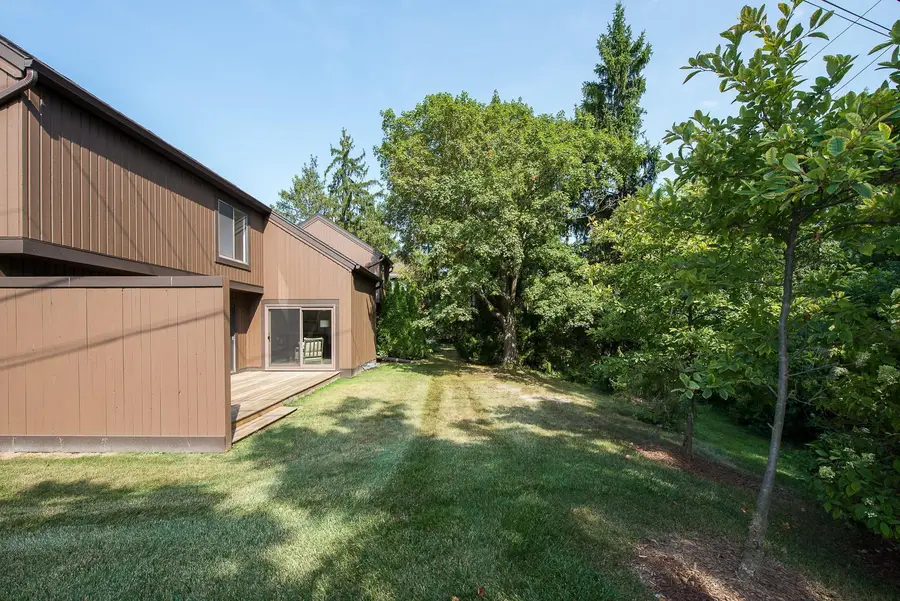 1 Westbury Court, Ann Arbor, MI 48105 - #2