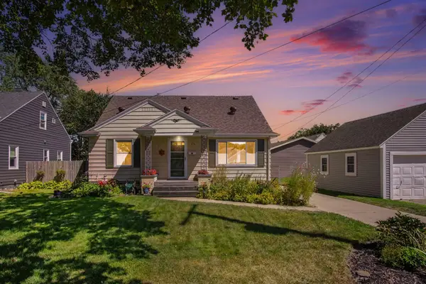 1656 Widdicomb Avenue Nw, Grand Rapids, MI 49504