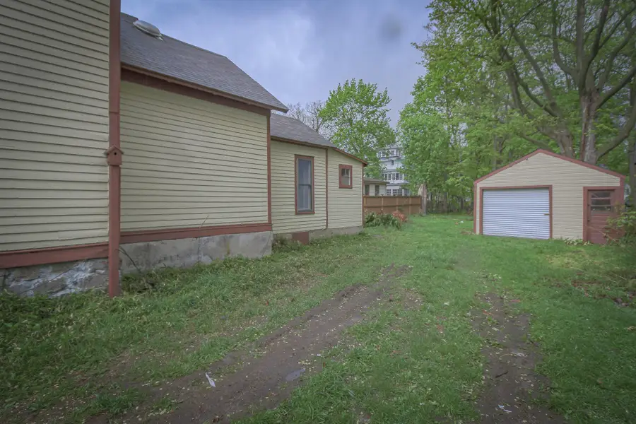 416 Douglas Avenue, Kalamazoo, MI 49007 - #3