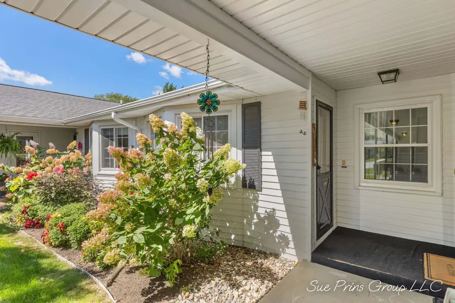7438 Pine Grove Drive, Jenison, MI 49428 - #2
