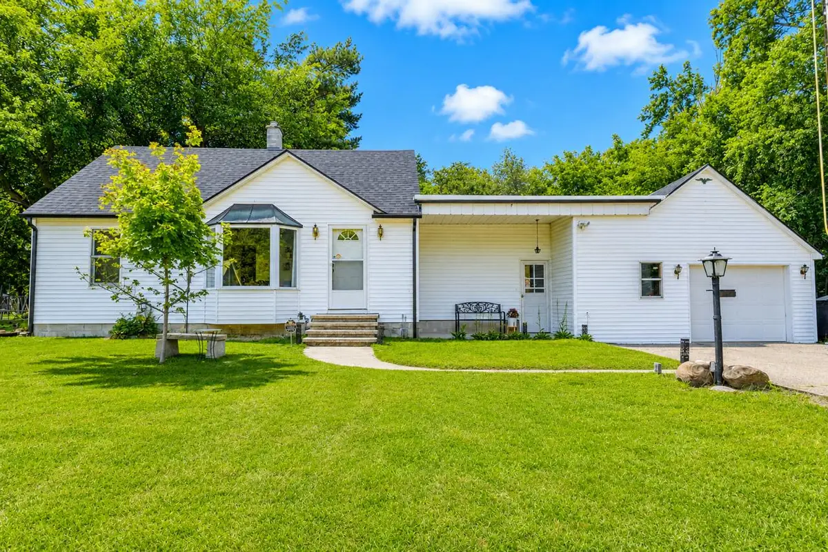 3325 Taft Avenue Sw, Wyoming, MI 49519 - #1