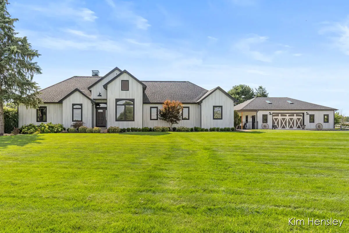 8769 E Paris Avenue Se, Caledonia, MI 49316 - #1