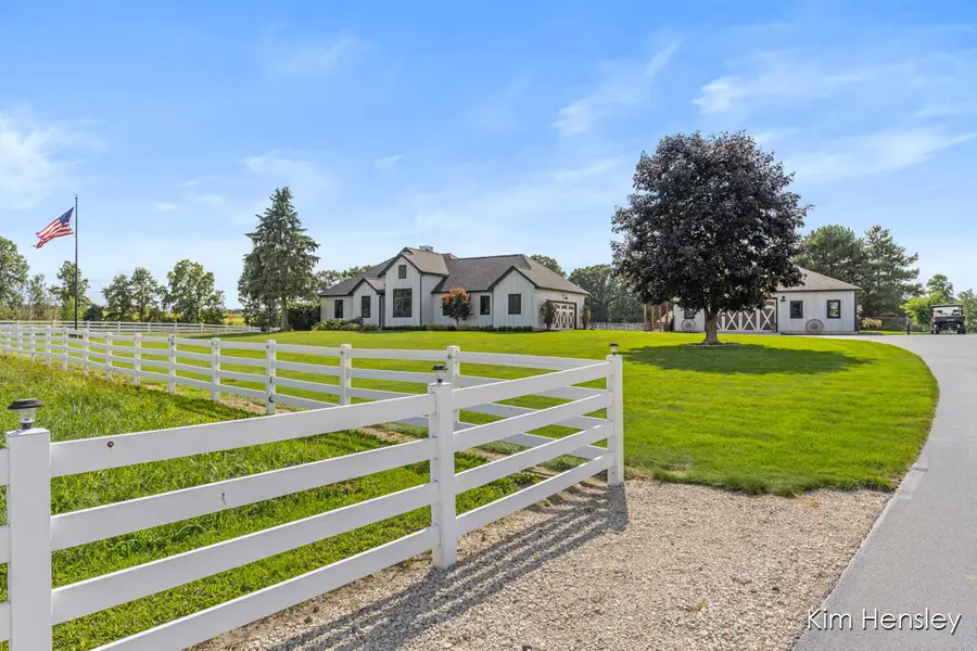 8769 E Paris Avenue Se, Caledonia, MI 49316 - #3