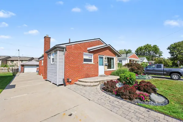 32011 Saint Margaret, Saint Clair Shores, MI 48082