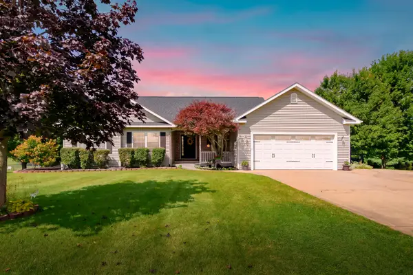 53015 Meadow View Lane, Paw Paw, MI 49079