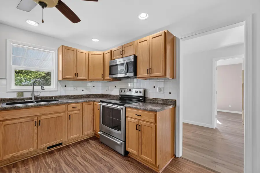 233 E Clark Street, Jackson, MI 49203 - #2