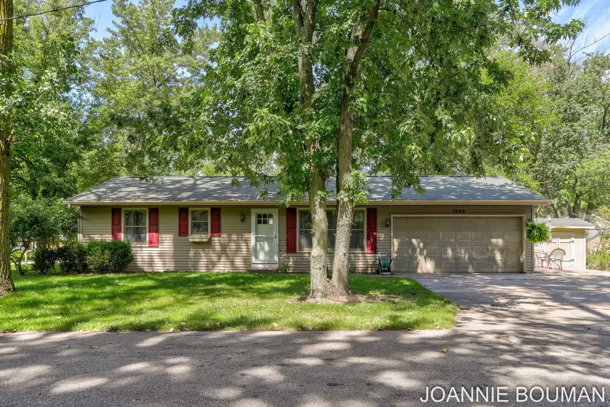 1323 Floral Street, Holland, MI 49423 - #1