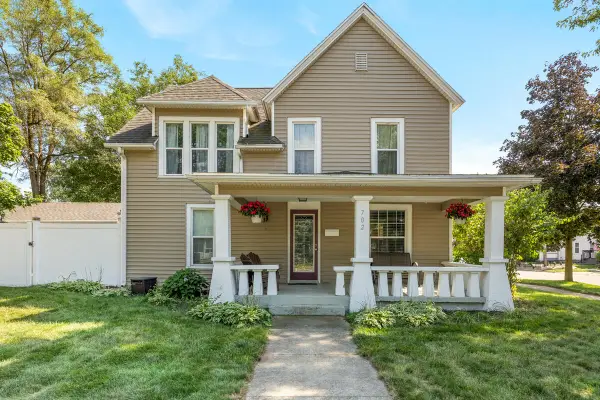 702 Graceland Street Ne, Grand Rapids, MI 49505