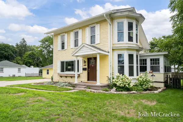 923 N Hudson Street Se, Lowell, MI 49331