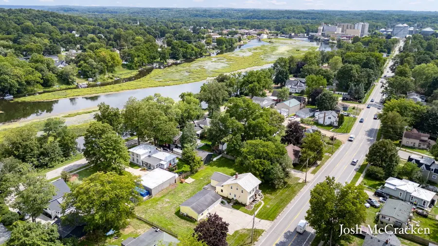 923 N Hudson Street Se, Lowell, MI 49331 - #3