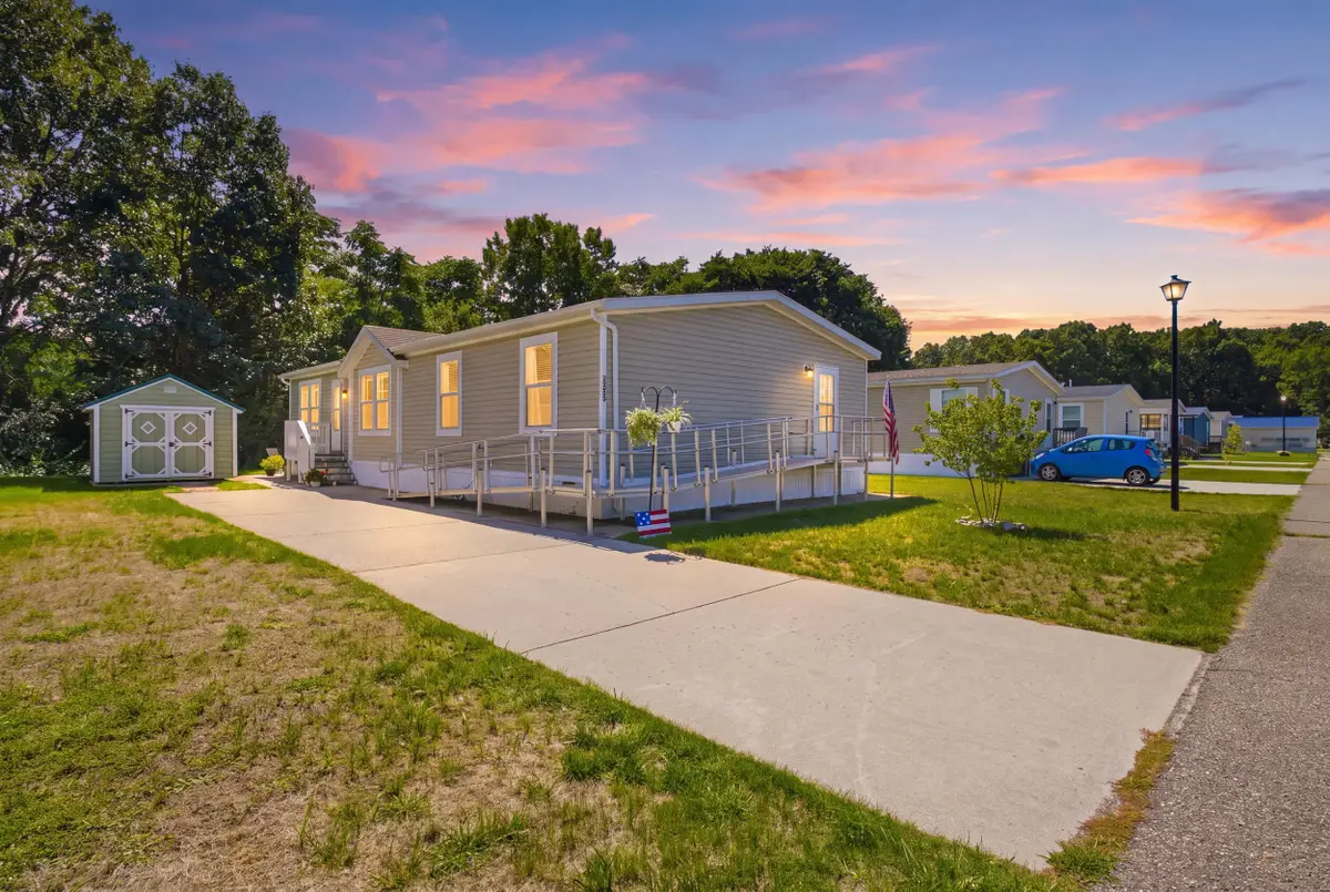 14904 Saint Lawrence Drive, Spring Lake, MI 49456 - #1