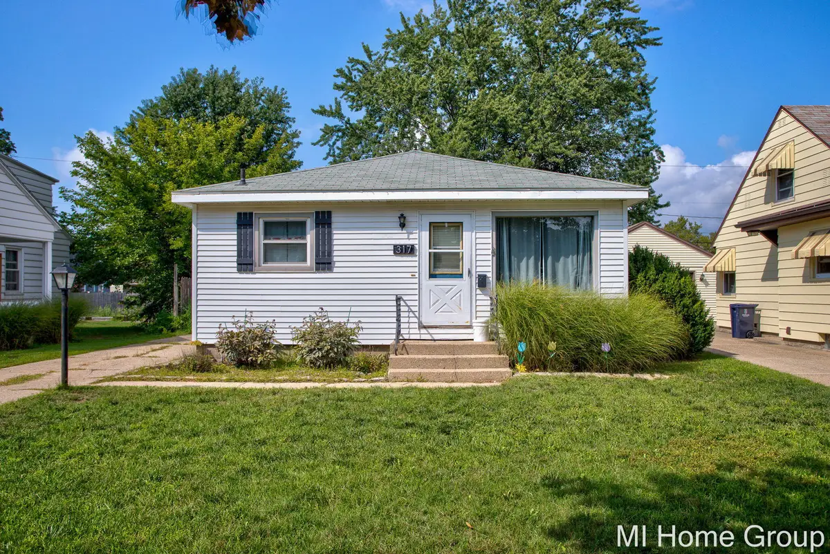 317 W 28th Street, Holland, MI 49423 - #1