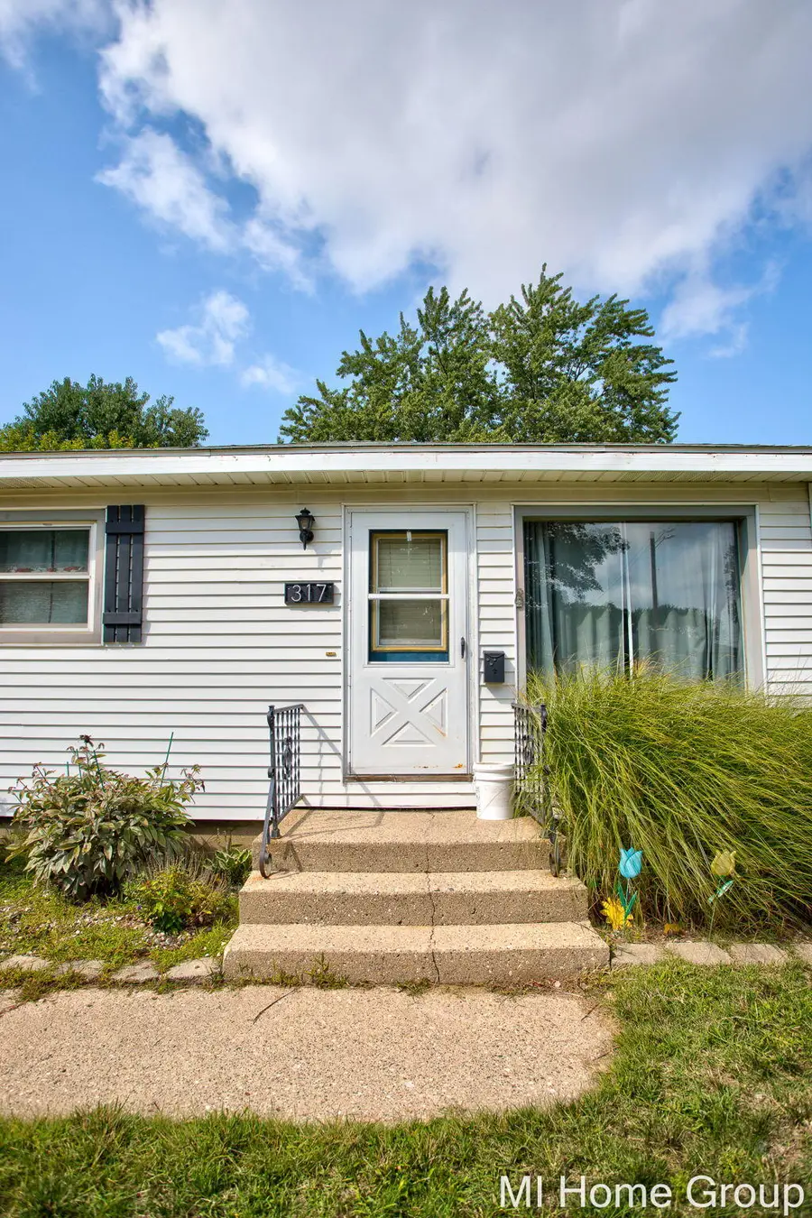 317 W 28th Street, Holland, MI 49423 - #3