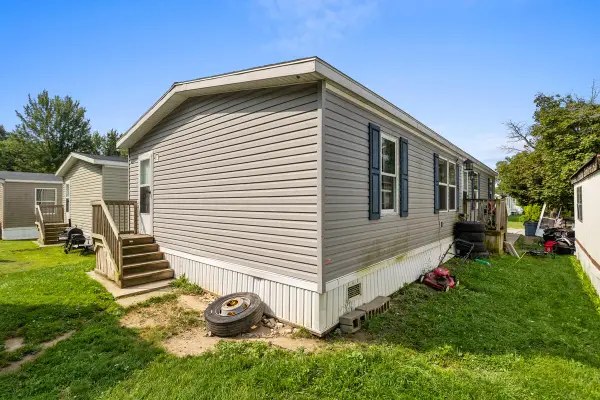6749 Helman Boulevard, Lansing, MI 48911