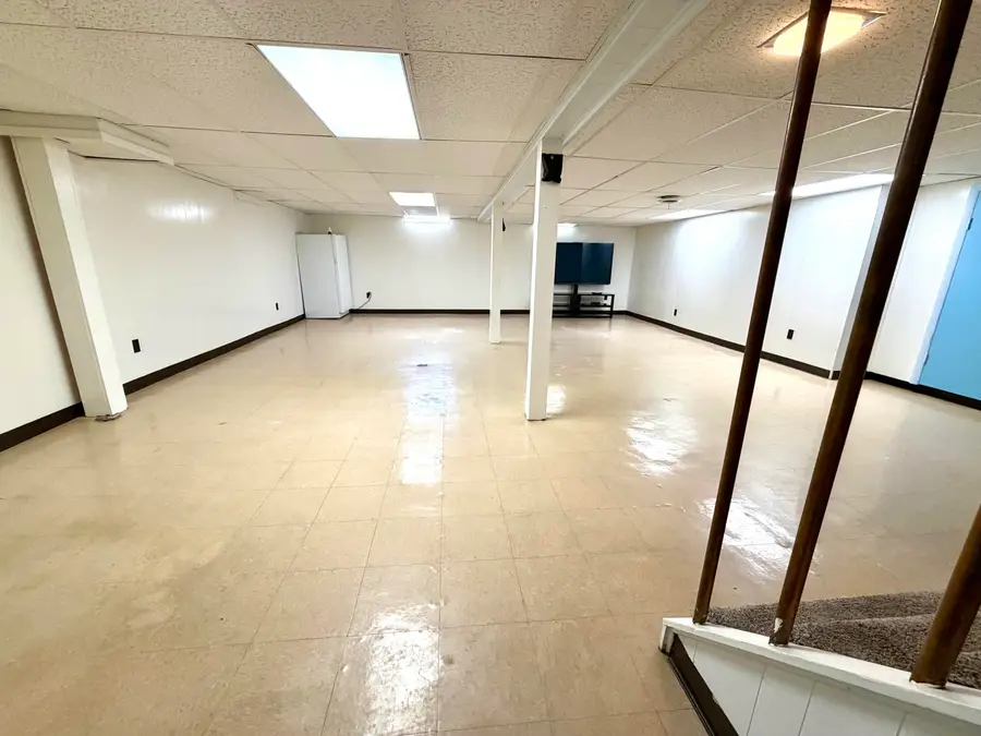 9062 Woodring Street, Livonia, MI 48150 - #3