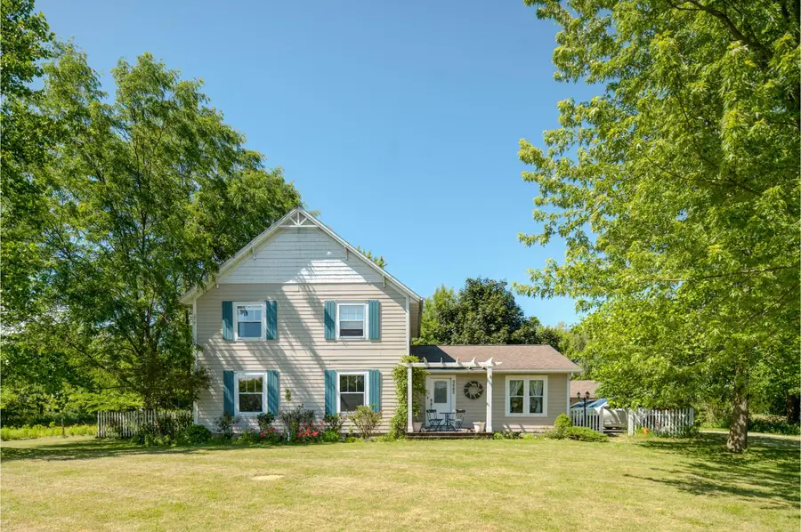5665 W Phillips Road, Three Oaks, MI 49128 - #2