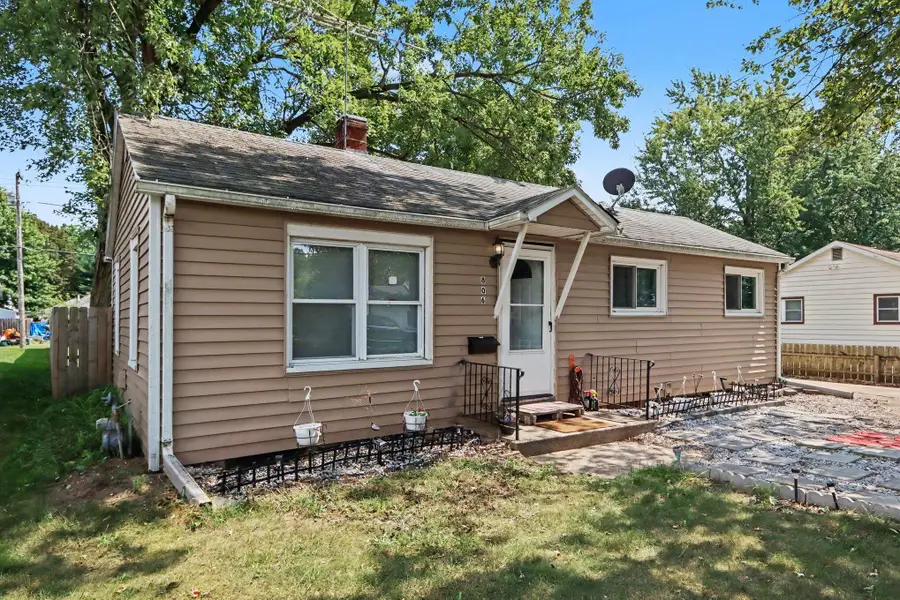 806 S Lincoln Avenue, Three Rivers, MI 49093 - #3