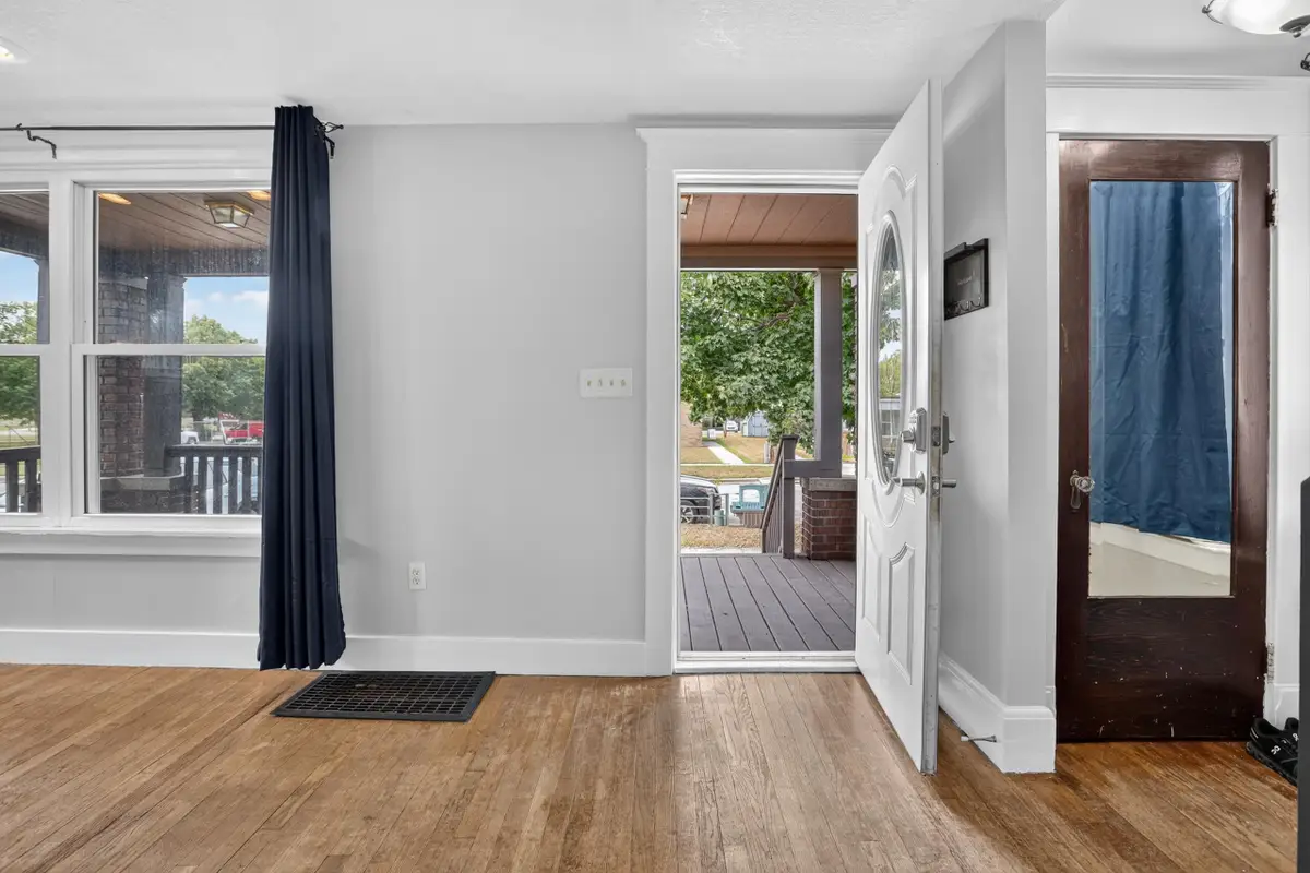 211 S Dean Street, Bay City, MI 48706 - #1