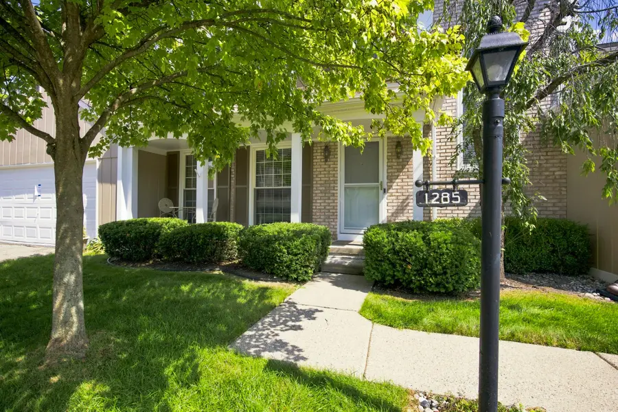 1285 Lamplighter Lane, Rochester Hills, MI 48306 - #2