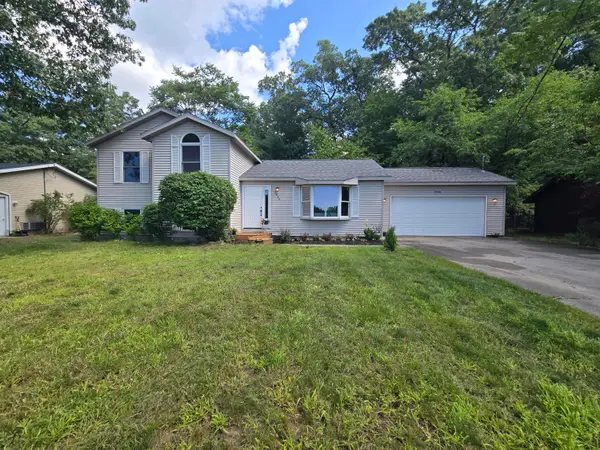 2046 N Roberts Road, Muskegon, MI 49445