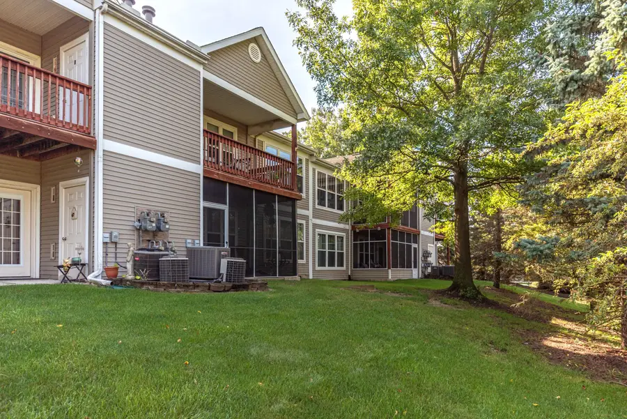1486 Fox Pointe Circle, Ann Arbor, MI 48108 - #2