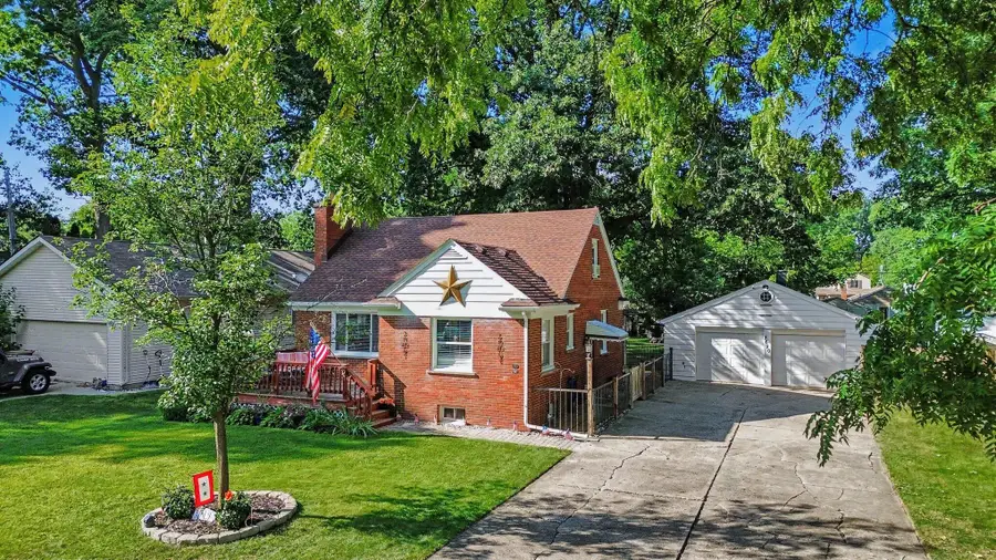 3620 Fort Drive, Waterford, MI 48328 - #3