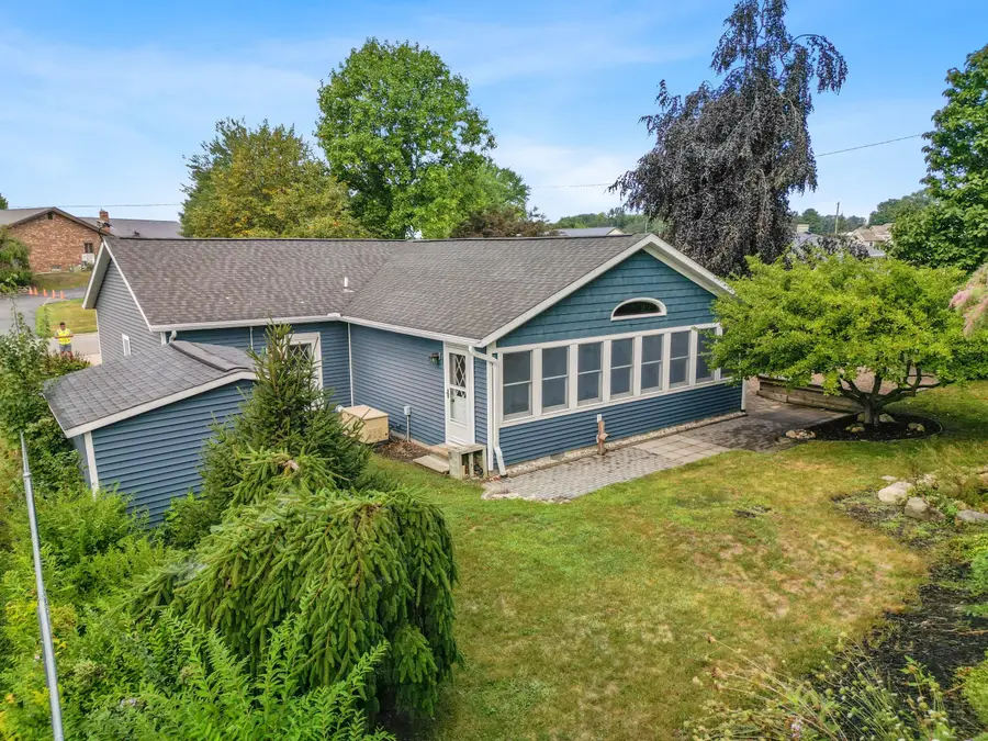 716 Valley Avenue, Fremont, MI 49412 - #3