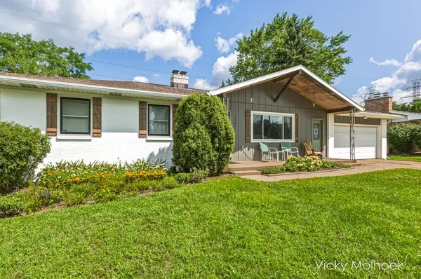 1651 Sunny Creek Street Se, Kentwood, MI 49508