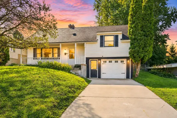 1044 Lockridge Drive Ne, Grand Rapids, MI 49505