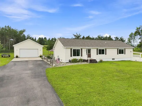 2020 Lakeview Lane, Alanson, MI 49706