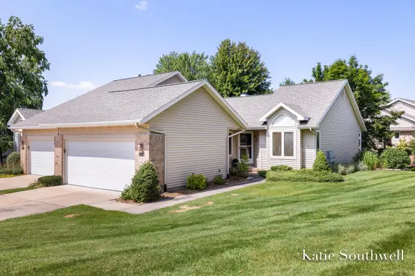 2116 Shetland Drive Ne, Grand Rapids, MI 49505
