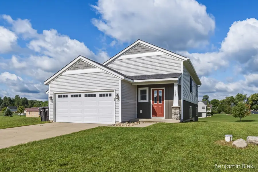 2809 Ivy Lane, Middleville, MI 49333 - #2