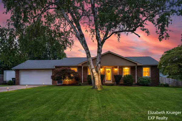1502 Ridgewood Drive, Jenison, MI 49428