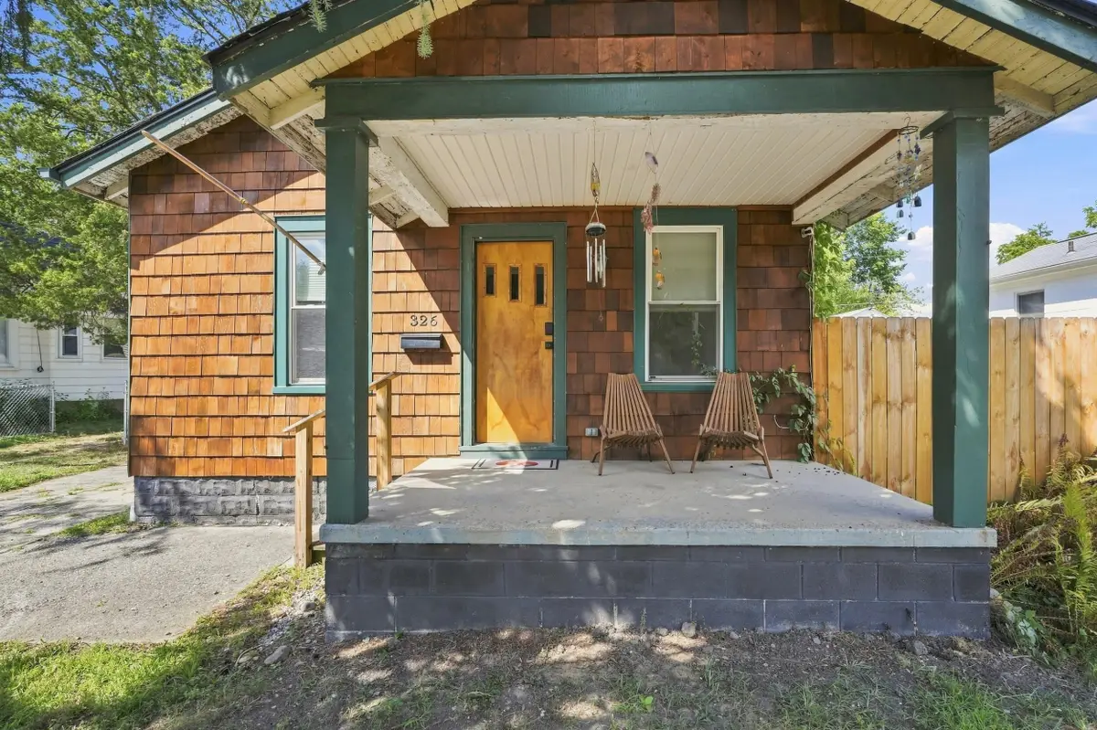 326 W Robert Avenue, Hazel Park, MI 48030 - #1