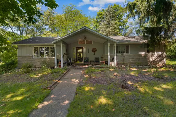 1560 S Hillsdale Road, Hillsdale, MI 49242
