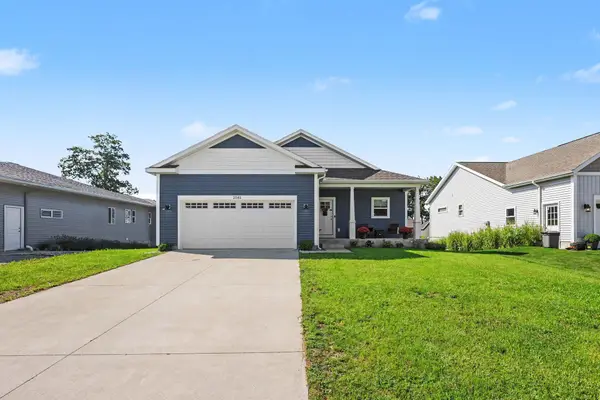 2581 Eagle Ridge, Muskegon, MI 49444