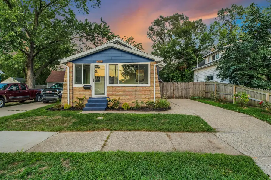 2416 Woodward Avenue Sw, Wyoming, MI 49509 - #2