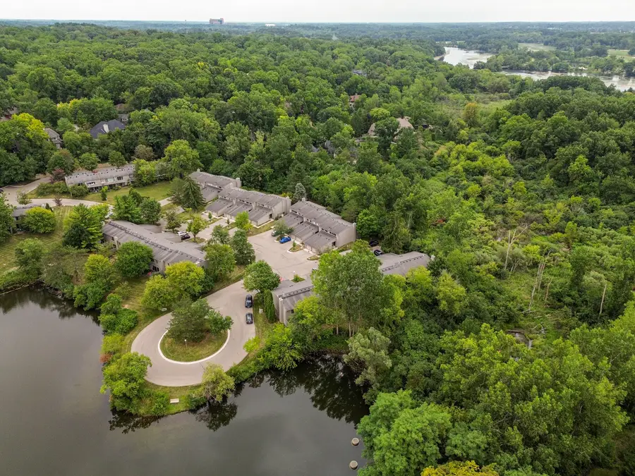 605 Watersedge Drive, Ann Arbor, MI 48105 - #2