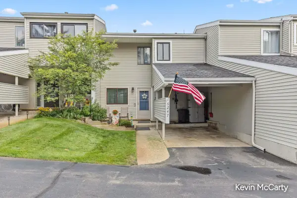 6247 Acropolis Drive Se #29, Grand Rapids, MI 49546