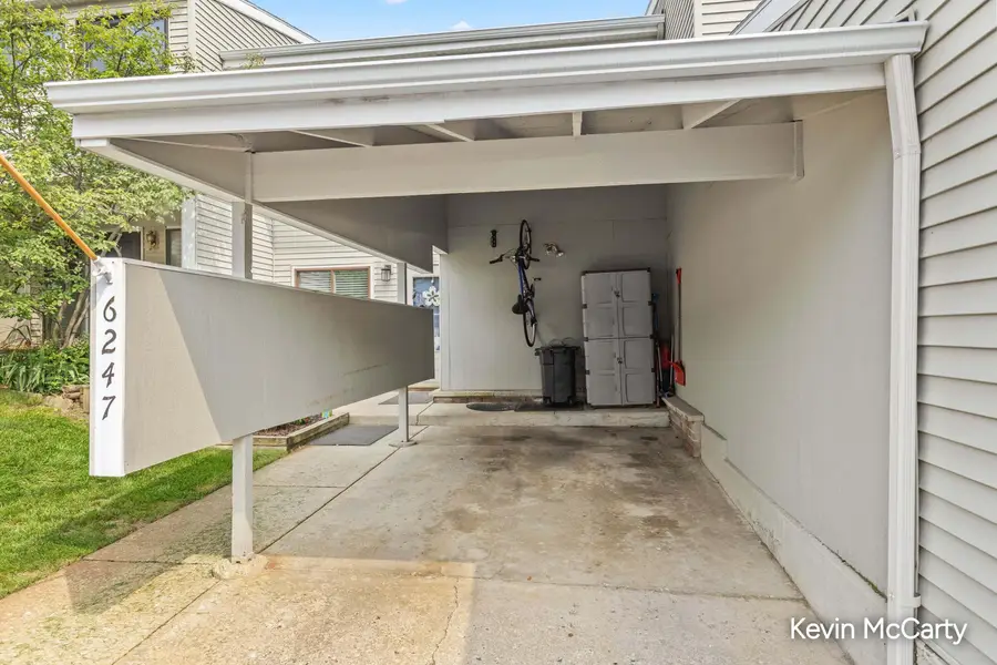 6247 Acropolis Drive Se #29, Grand Rapids, MI 49546 - #3